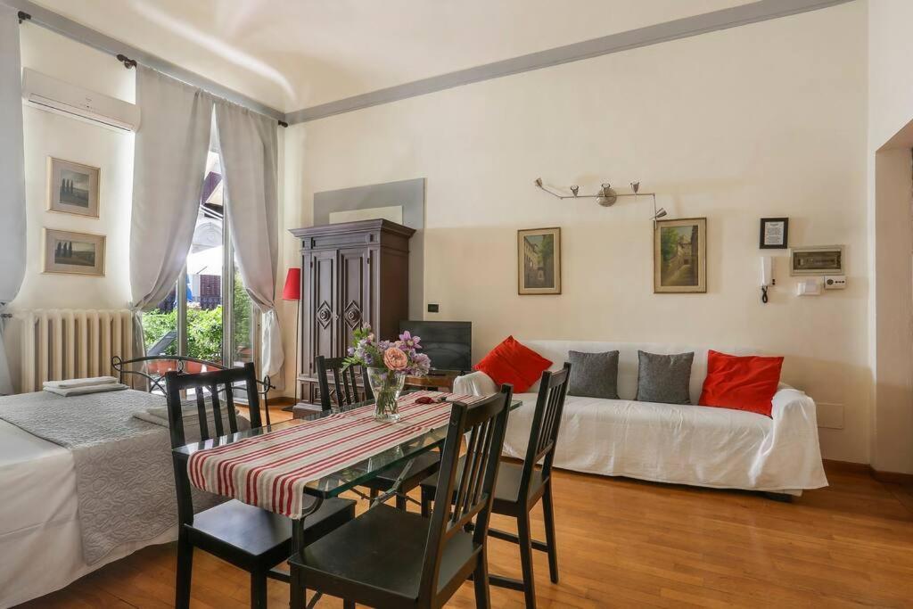 Apartamento Next To The Duomo Of Florence, Lorenzo, With Private Terrace