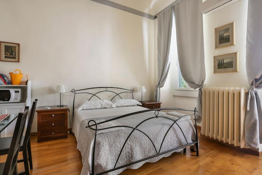 Apartamento Next To The Duomo Of Florence, Lorenzo, With Private Terrace